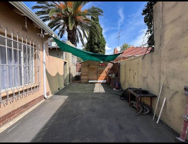 7 BEDROOM HOUSE FOR SALE IN ORANGE GROVE